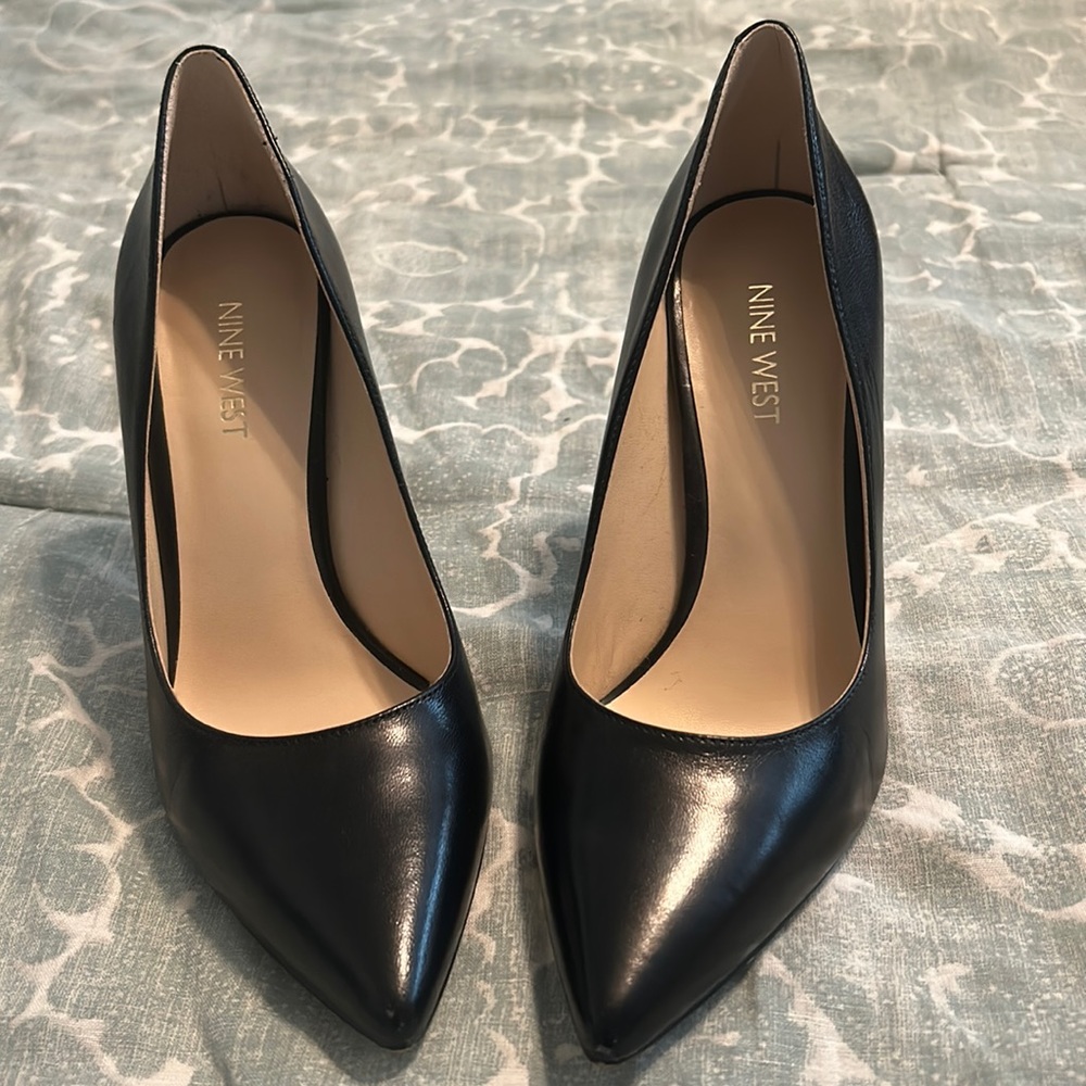 Nine West black heels size 7/12M
